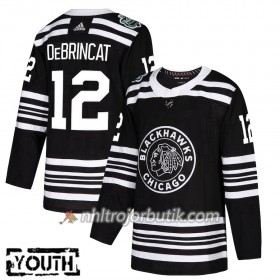 Barn Ishockey Chicago Blackhawks Tröja Alex DeBrincat 12 2019 Winter Classic Adidas Svart Authentic